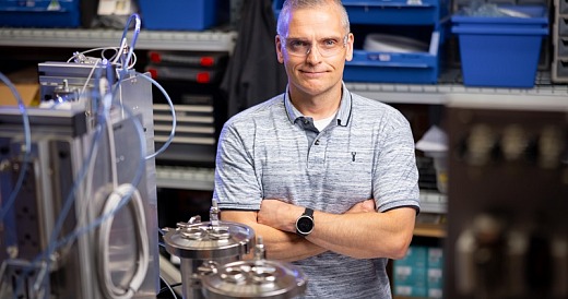 Colin Wood Dr is leading CSIROs new carbon capture laboratory in Perth